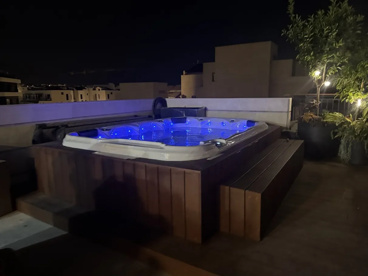 ג’קוזי רגיל